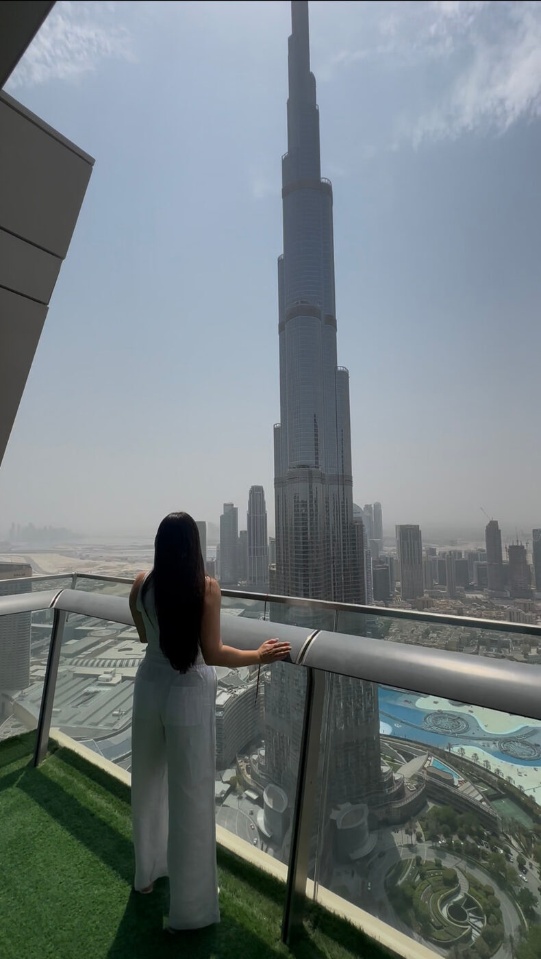 Burj Khalifa kilátás egy dubaji balkonról